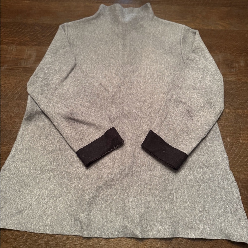 Tahari sweater